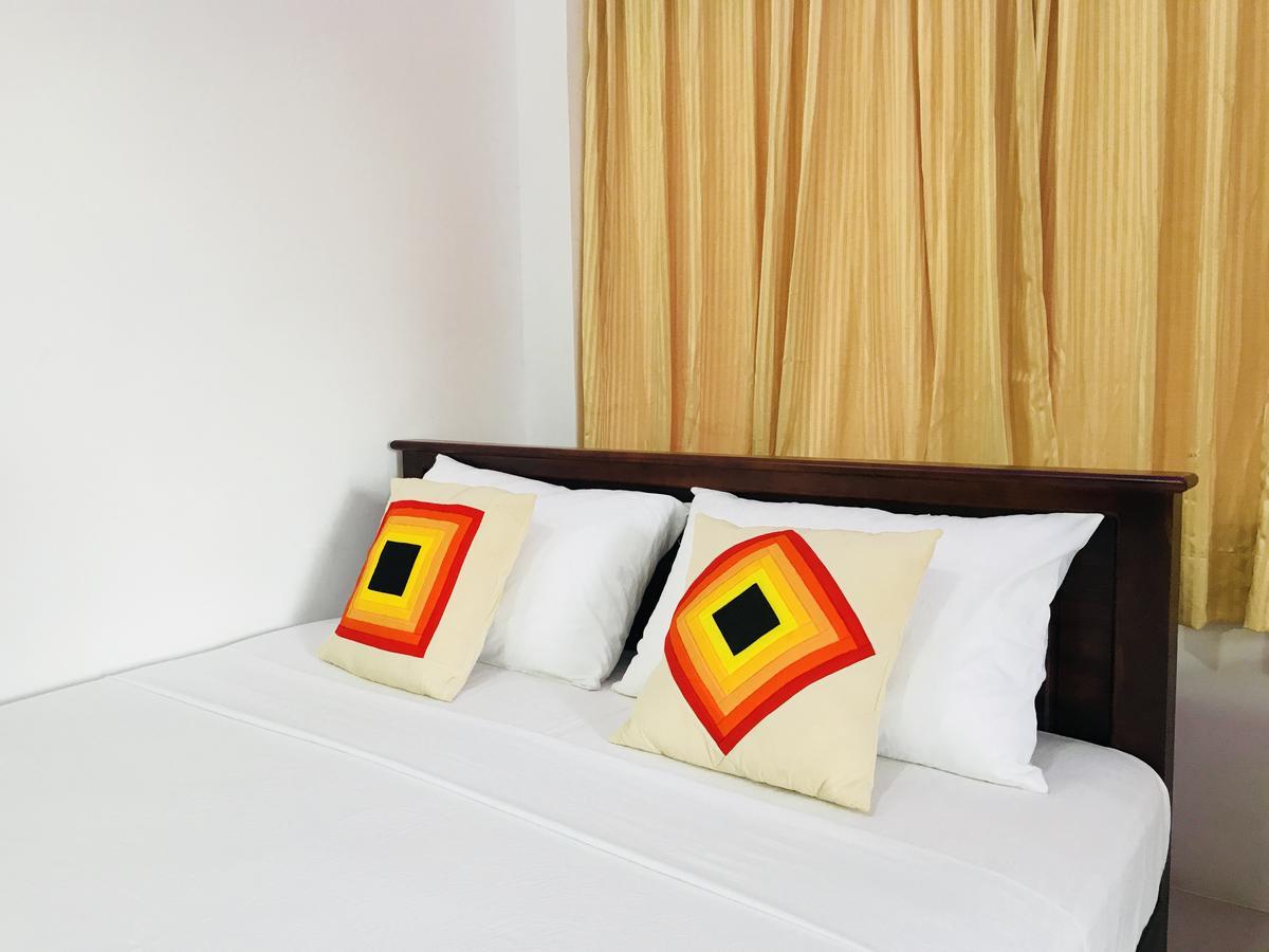 Lake City Resort Anuradhapura Exteriör bild