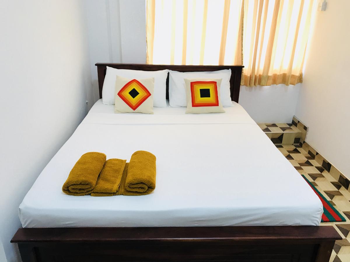 Lake City Resort Anuradhapura Exteriör bild