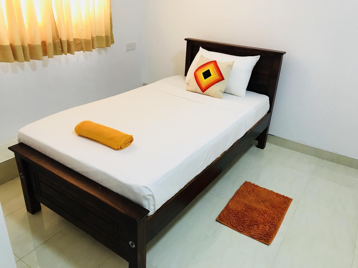 Lake City Resort Anuradhapura Exteriör bild