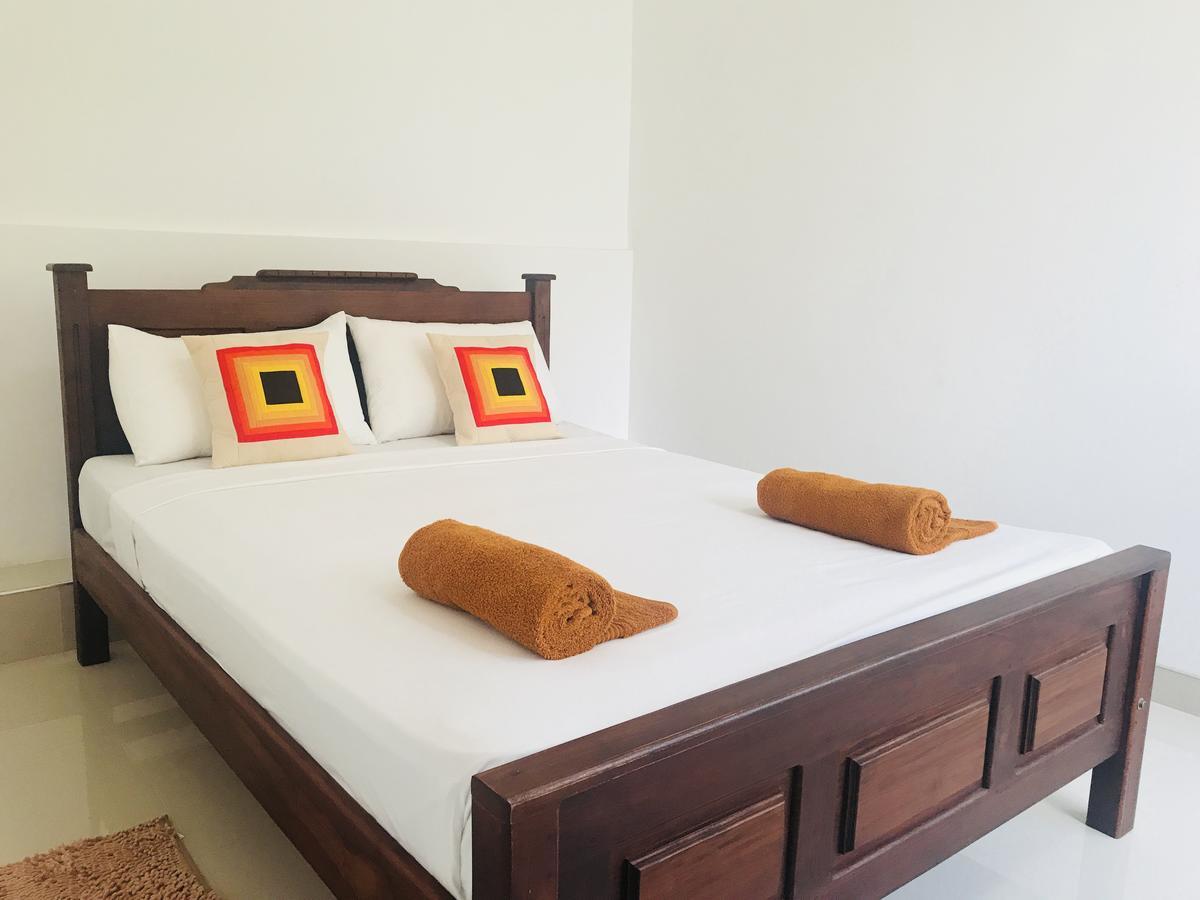 Lake City Resort Anuradhapura Exteriör bild